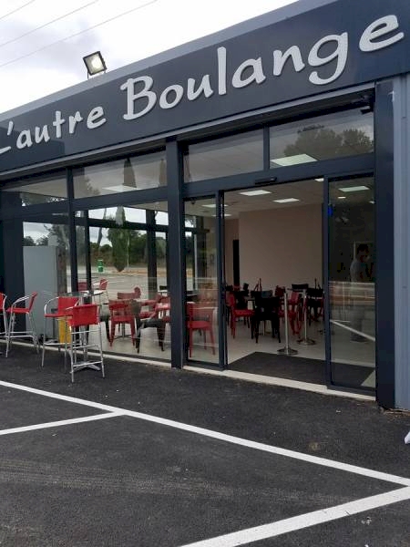 vitrine boulangerie La londe dans le Var